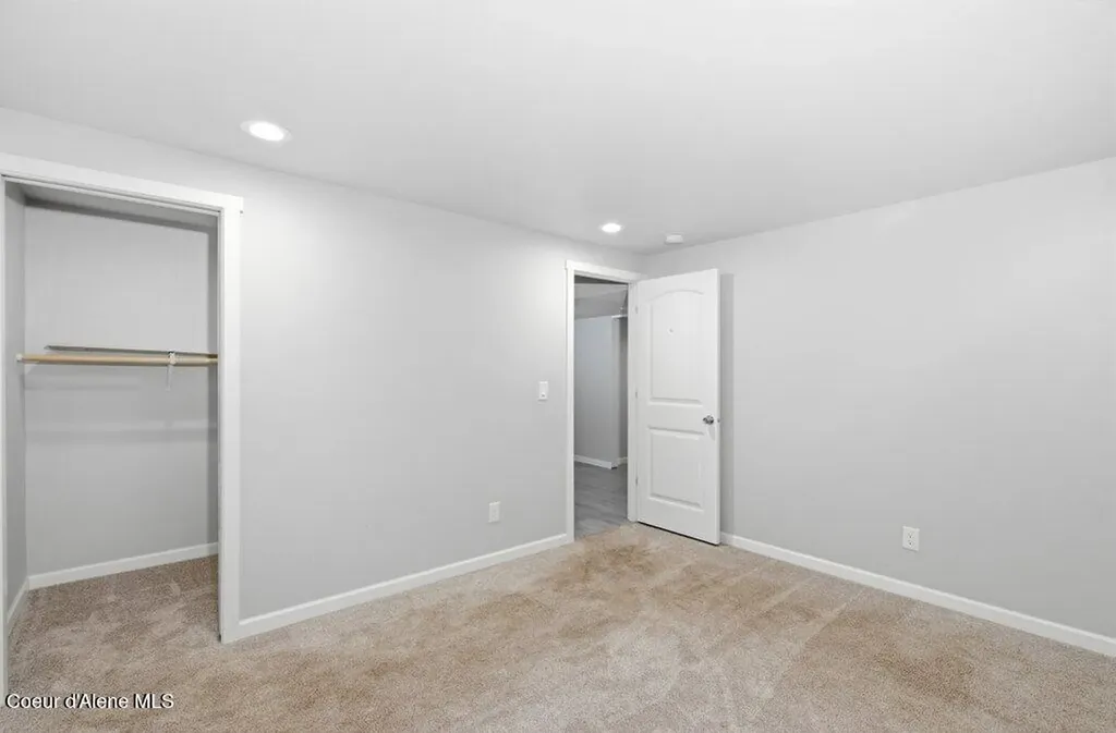 12822 N Avondale Loop Hayden ID 83835