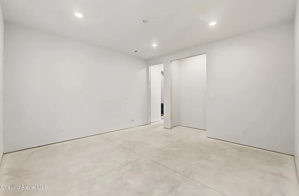 1108 Garfield Bay Road Sagle ID 83860