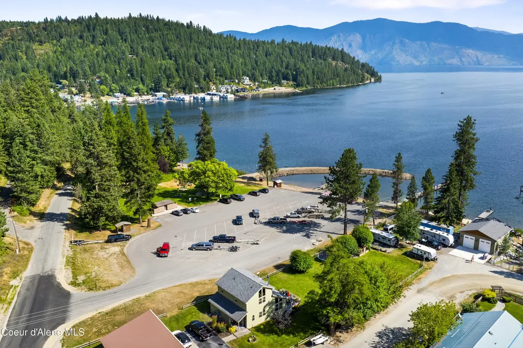 1108 Garfield Bay Road Sagle ID 83860