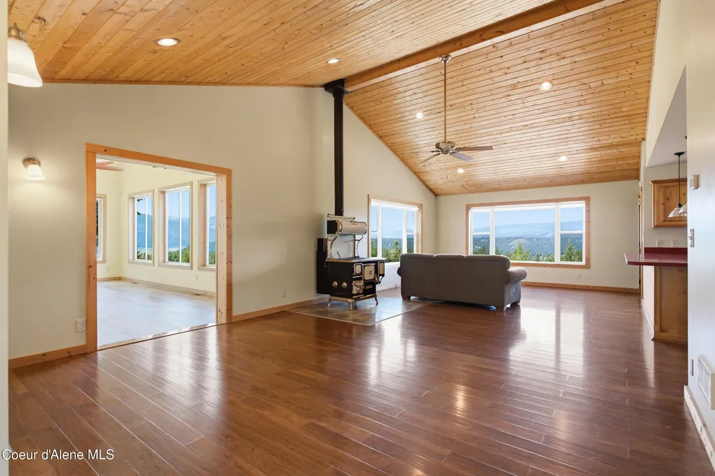 125 Cottage Lane Bonners Ferry ID 83805