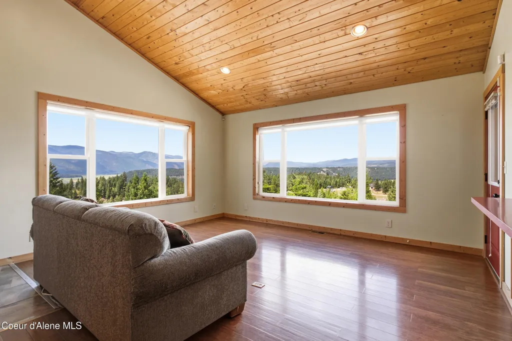 125 Cottage Lane Bonners Ferry ID 83805