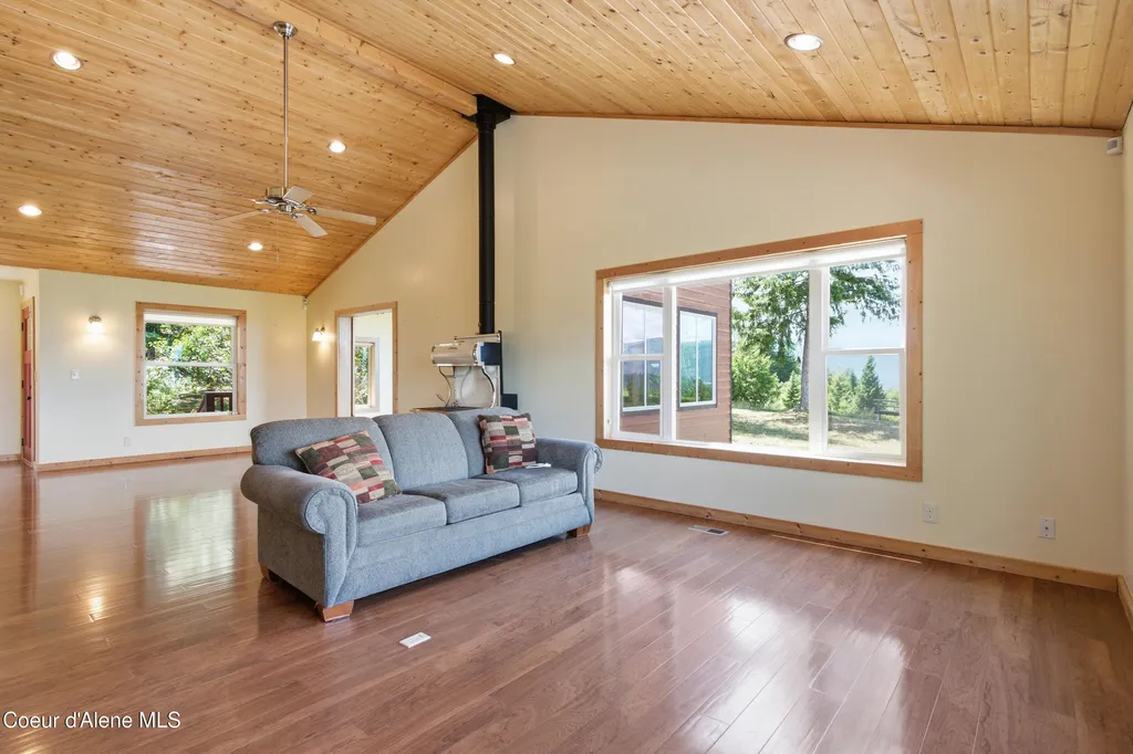 125 Cottage Lane Bonners Ferry ID 83805