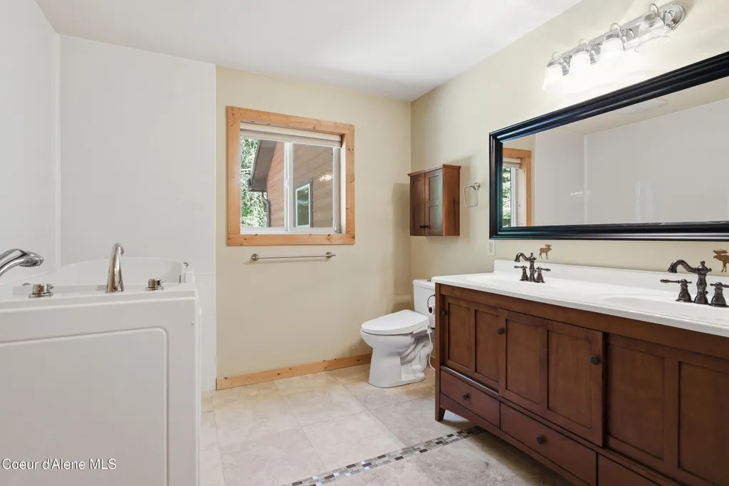 125 Cottage Lane Bonners Ferry ID 83805
