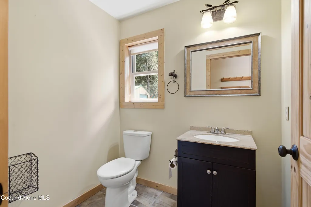 125 Cottage Lane Bonners Ferry ID 83805