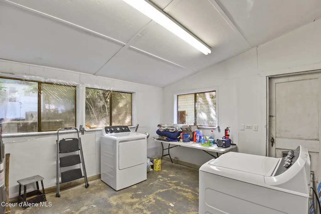 108 E Lincoln Court Harrison ID 83833