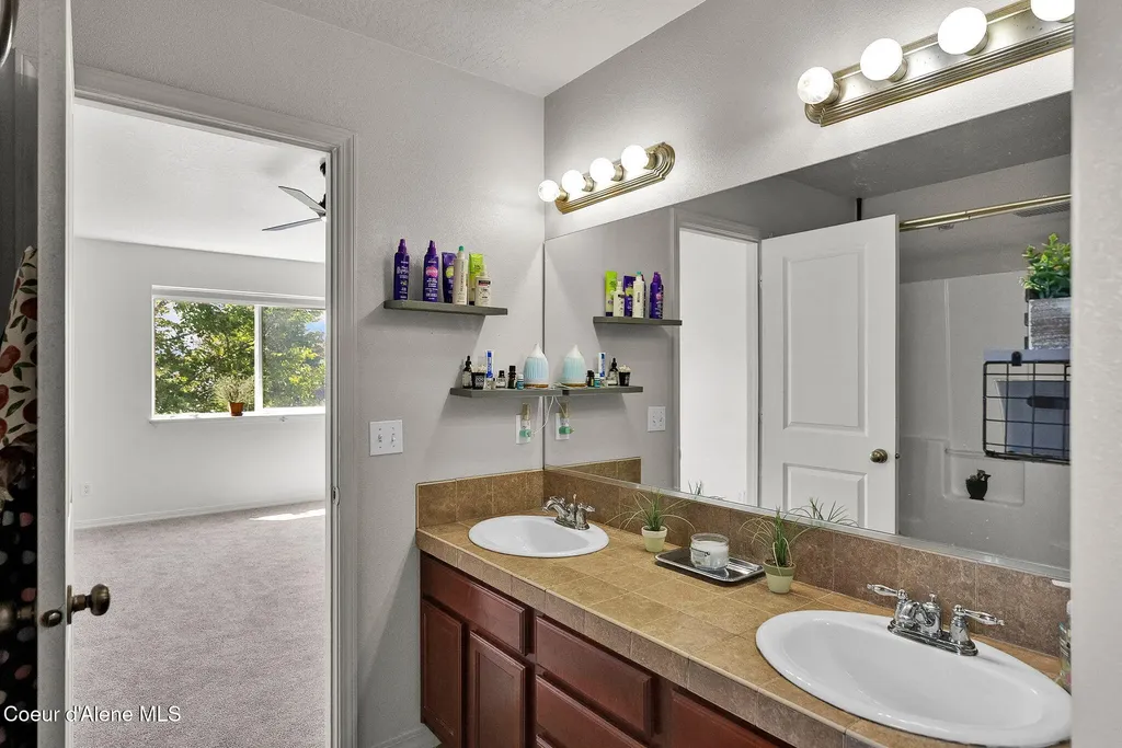 1302 N Moonstone Street Post Falls ID 83854