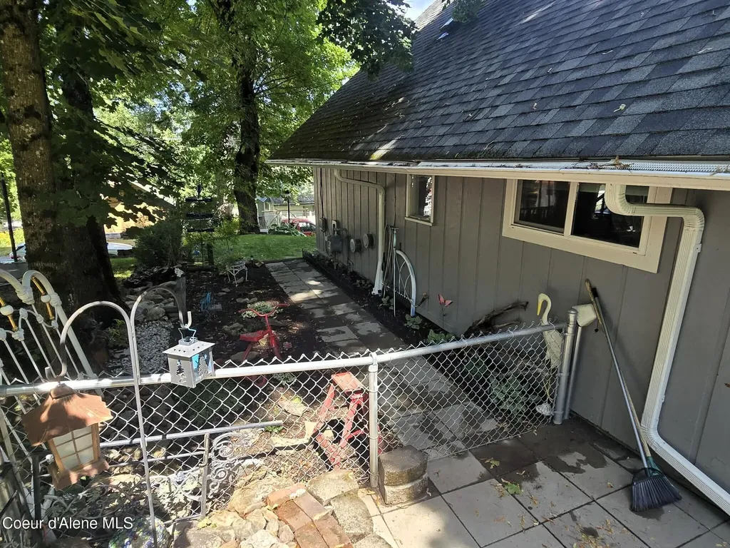 121 Presley Avenue Kellogg ID 83837