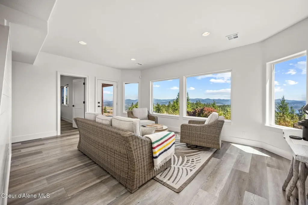 1175 S Reynolds Road Coeur D'alene ID 83814