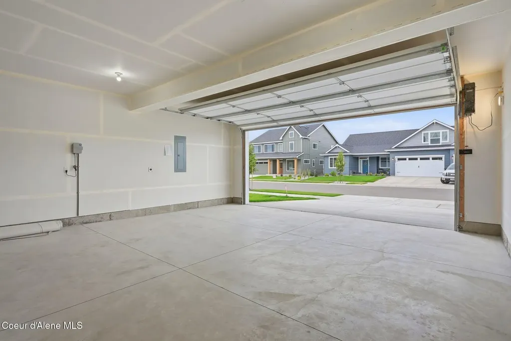 3283 N Segar Loop Post Falls ID 83854