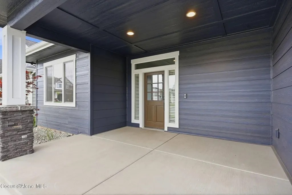 3283 N Segar Loop Post Falls ID 83854