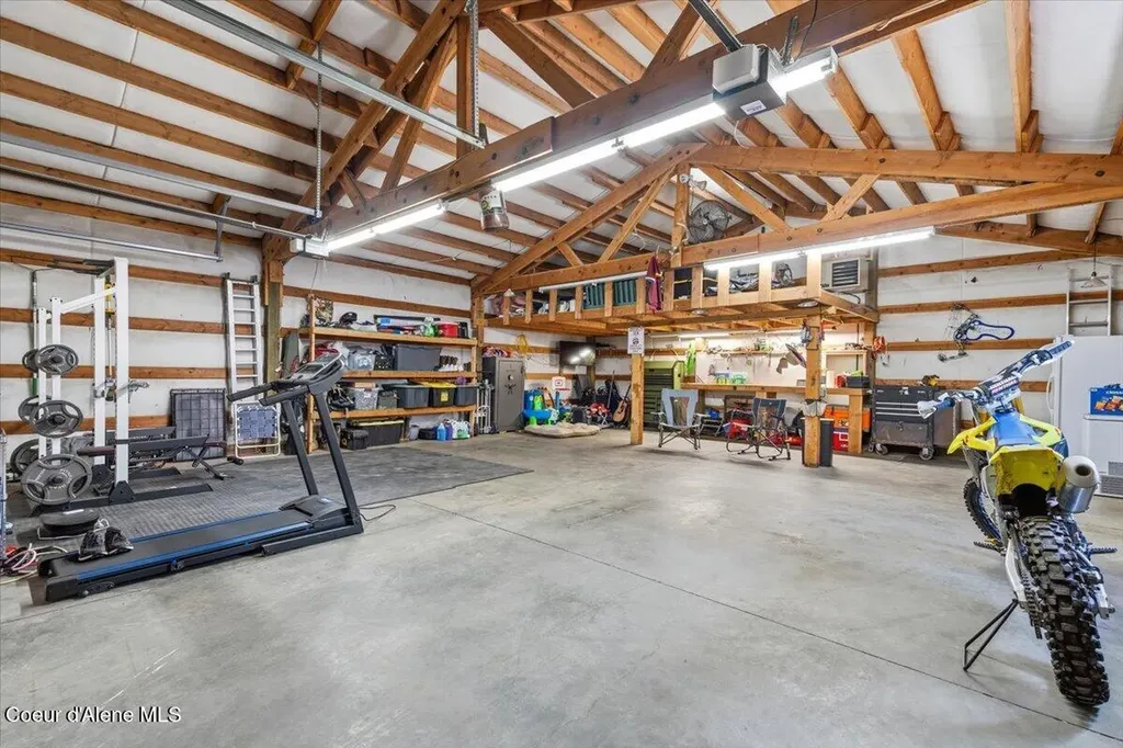 905 S Division Street Pinehurst ID 83850