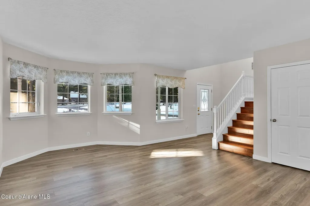 19850 N Gunning Road Rathdrum ID 83858