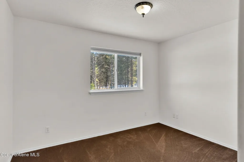 19850 N Gunning Road Rathdrum ID 83858