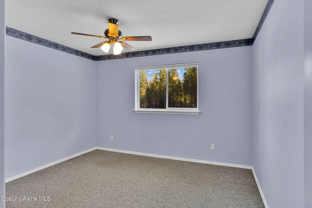 19850 N Gunning Road Rathdrum ID 83858