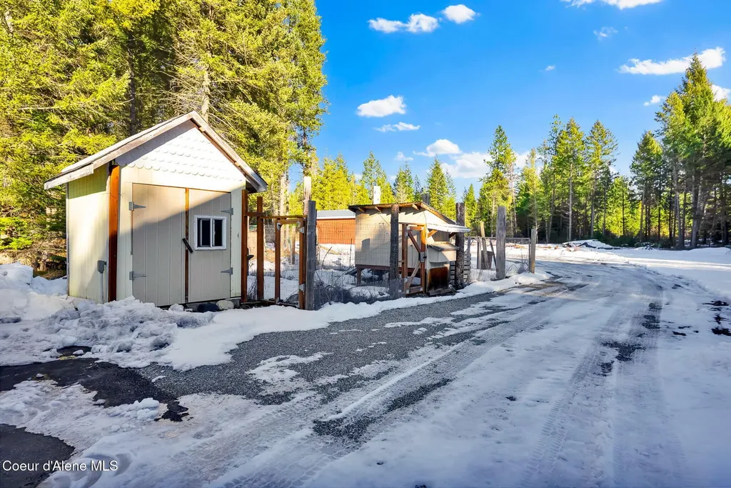 19850 N Gunning Road Rathdrum ID 83858