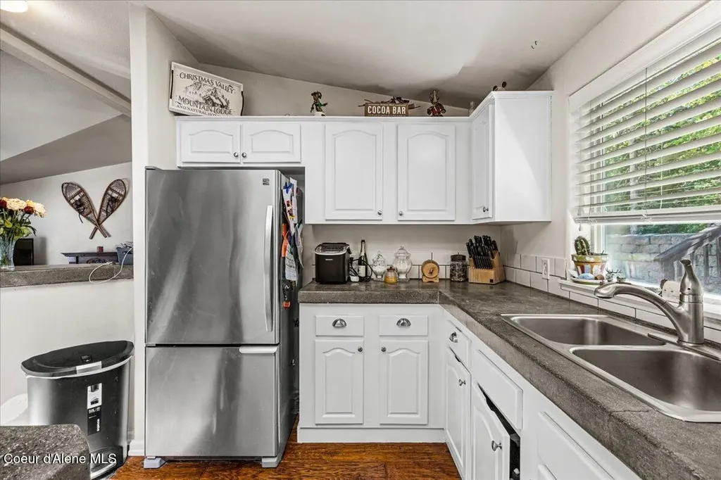 13075 S Shore Drive Cataldo ID 83810