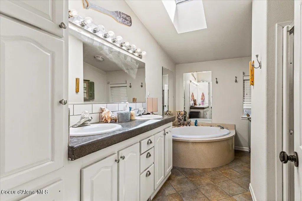 13075 S Shore Drive Cataldo ID 83810