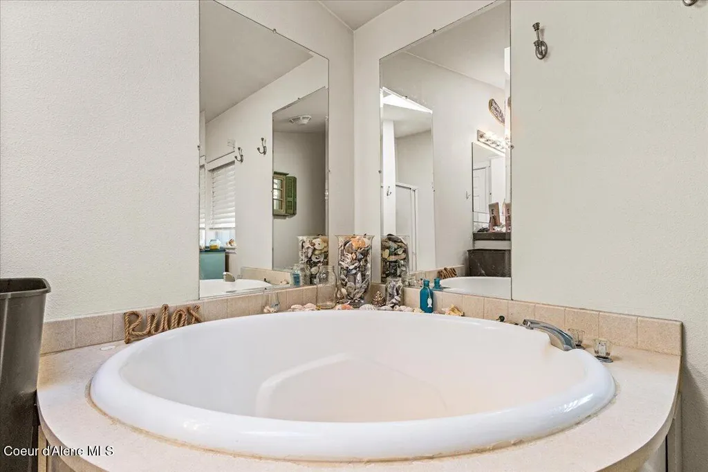 13075 S Shore Drive Cataldo ID 83810