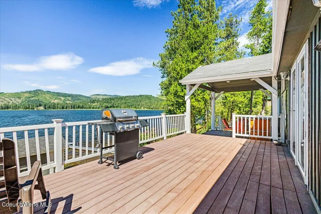 13075 S Shore Drive Cataldo ID 83810