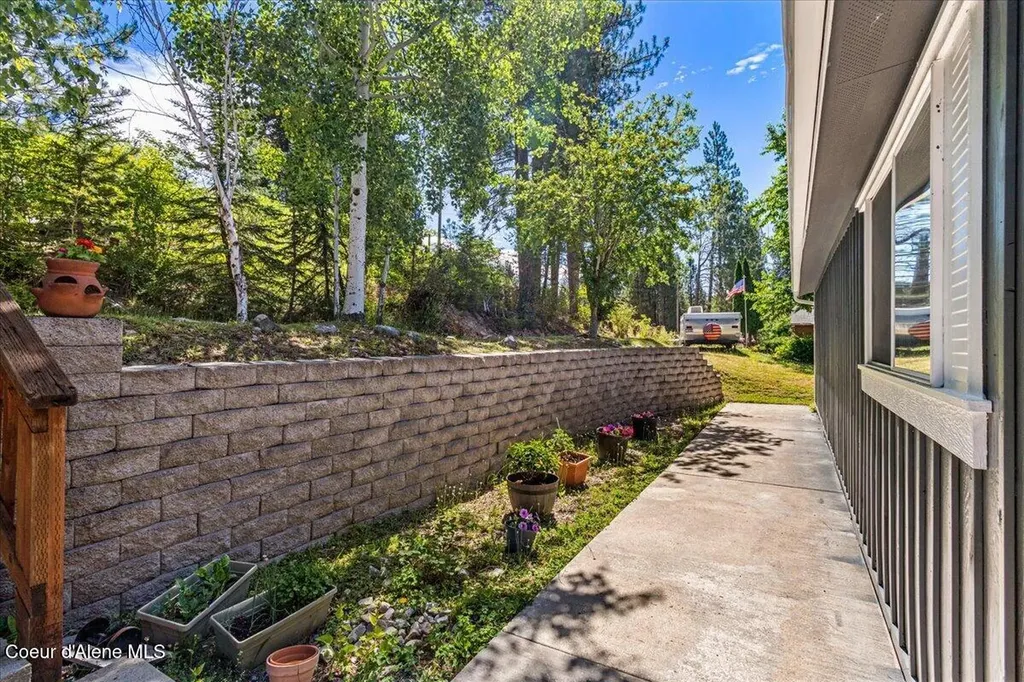 13075 S Shore Drive Cataldo ID 83810