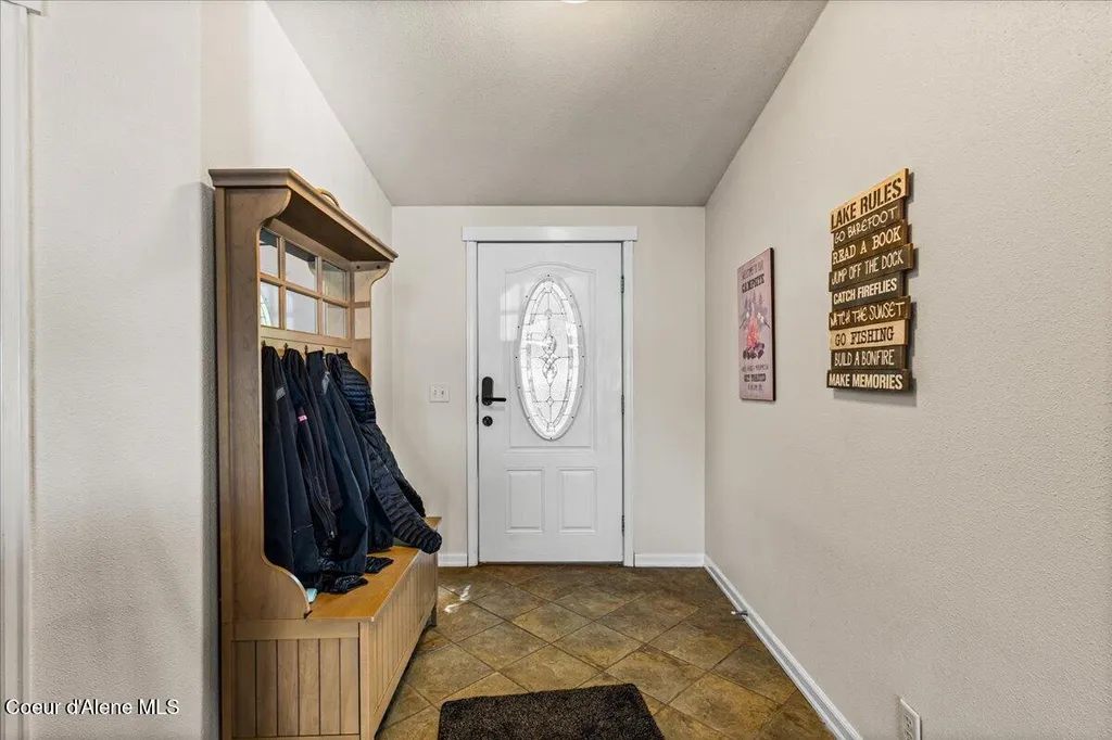 13075 S Shore Drive Cataldo ID 83810