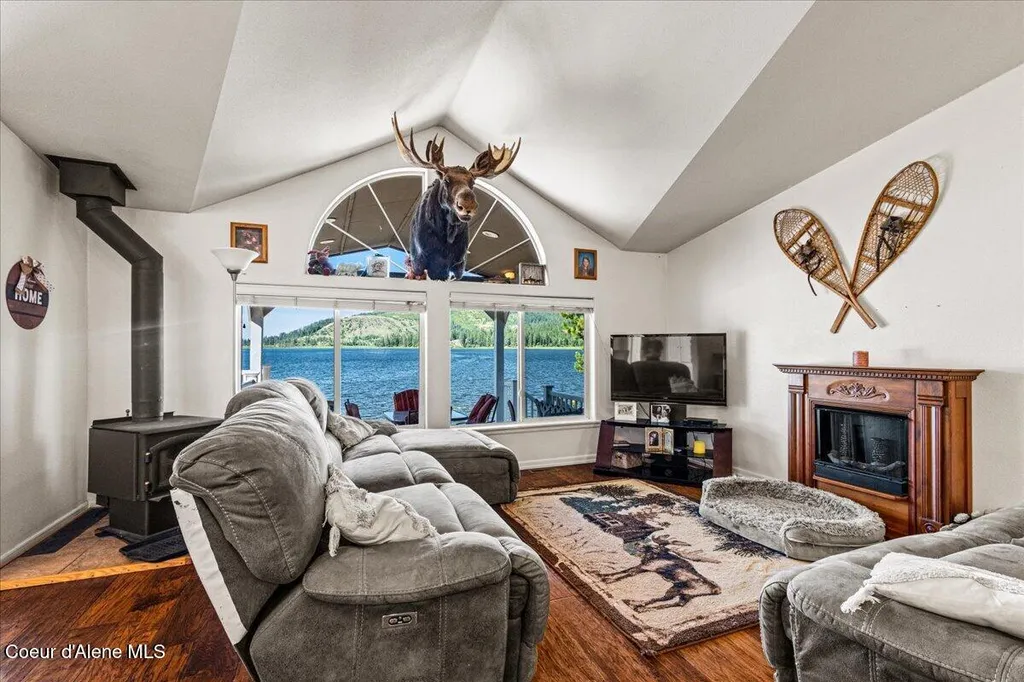 13075 S Shore Drive Cataldo ID 83810