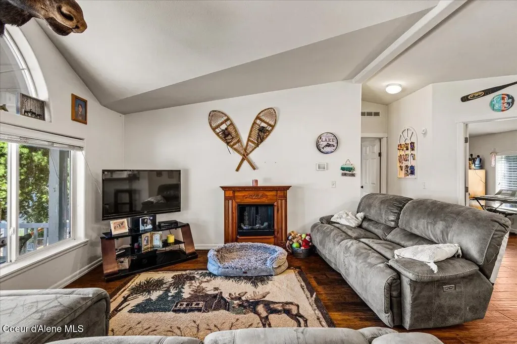 13075 S Shore Drive Cataldo ID 83810