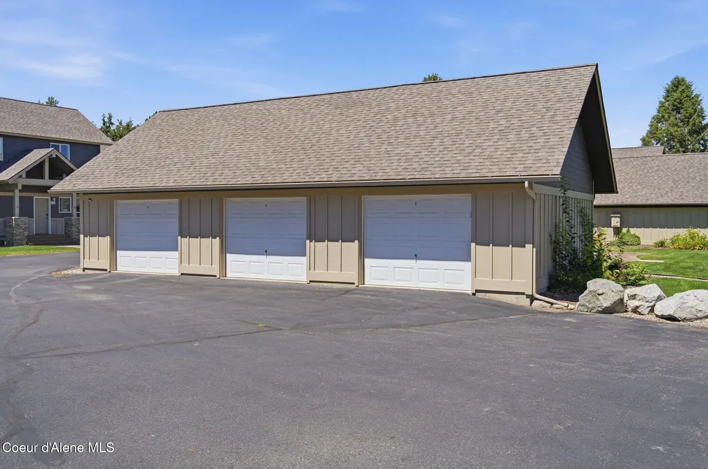 103A Chardonnay Drive Blanchard ID 83804