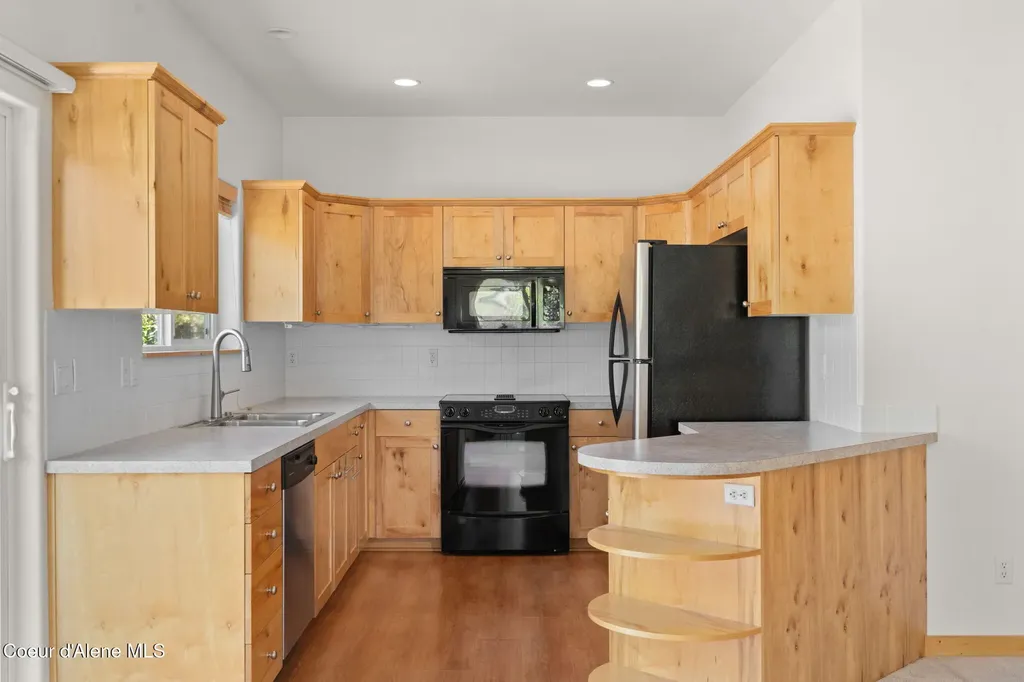 103A Chardonnay Drive Blanchard ID 83804