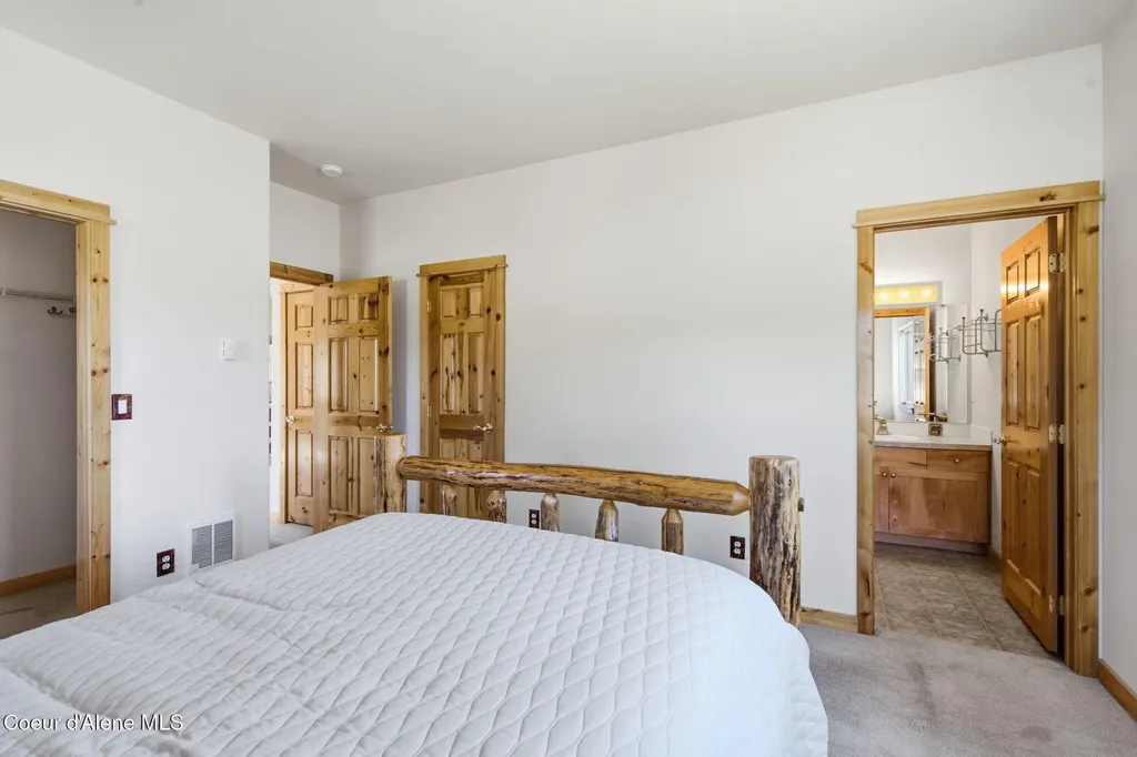 103A Chardonnay Drive Blanchard ID 83804
