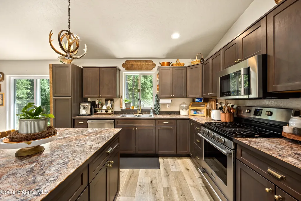 32127 N Hayden Drive Spirit Lake ID 83869