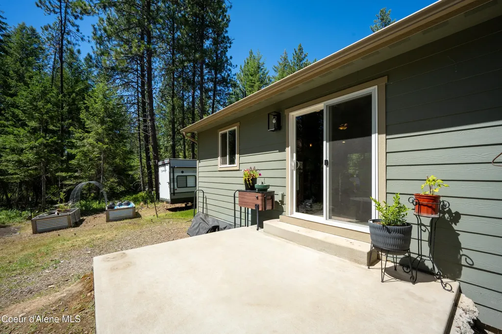 32127 N Hayden Drive Spirit Lake ID 83869