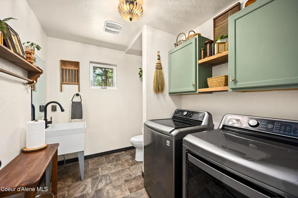 32127 N Hayden Drive Spirit Lake ID 83869