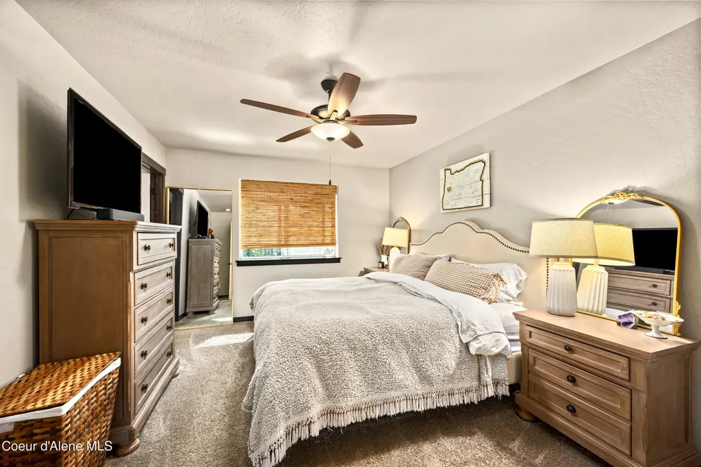 32127 N Hayden Drive Spirit Lake ID 83869
