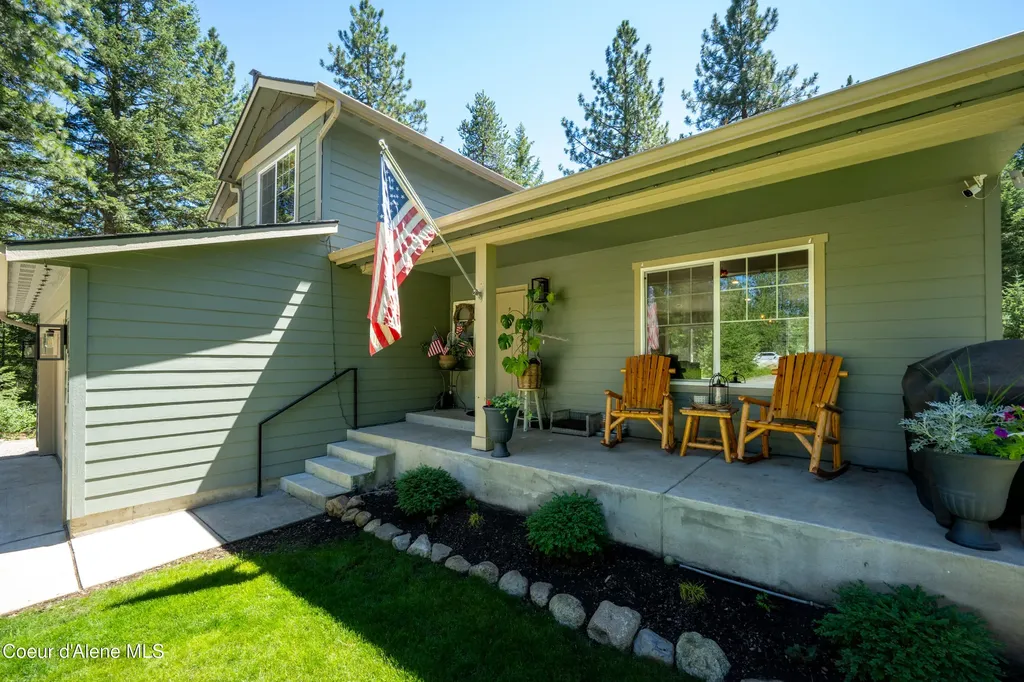 32127 N Hayden Drive Spirit Lake ID 83869