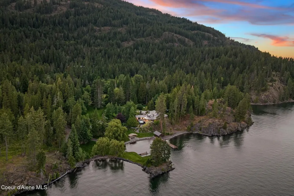 552 Loch Haven Sagle ID 83860