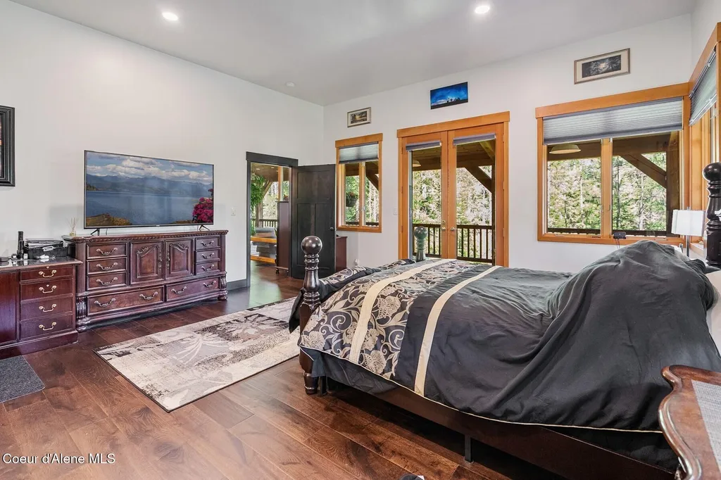 552 Loch Haven Sagle ID 83860