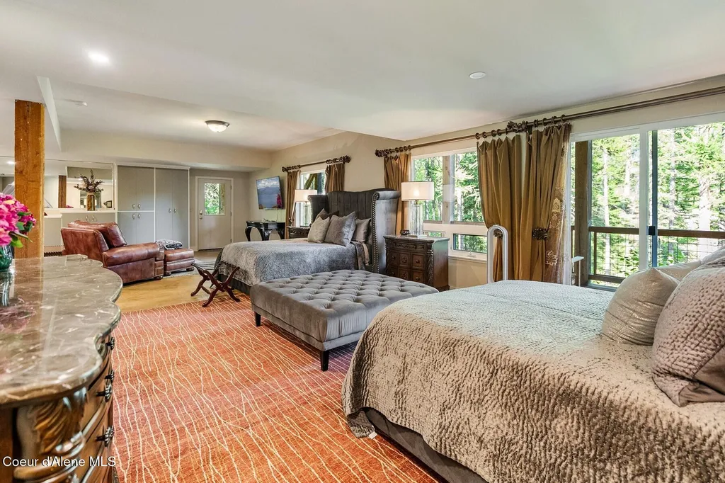 552 Loch Haven Sagle ID 83860