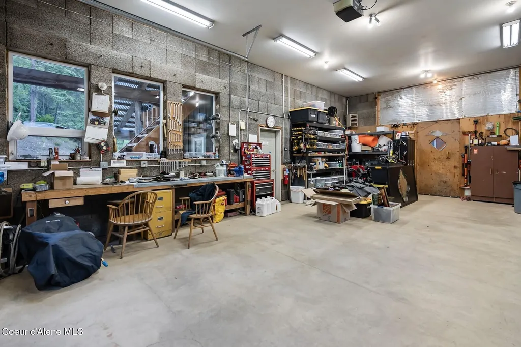 552 Loch Haven Sagle ID 83860