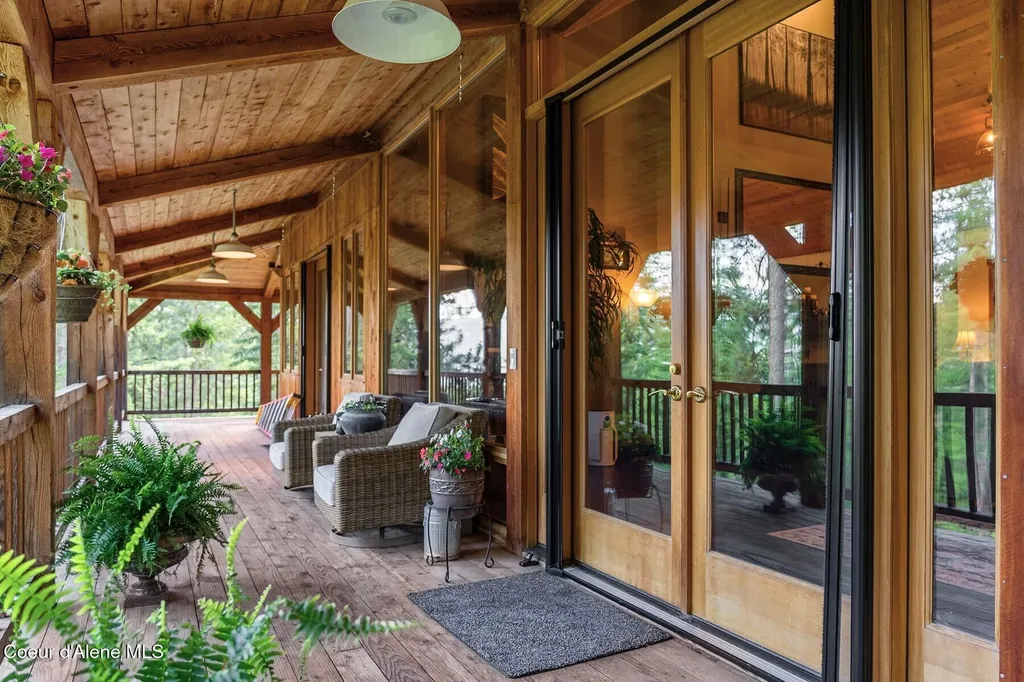 552 Loch Haven Sagle ID 83860