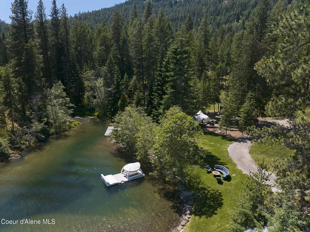 552 Loch Haven Sagle ID 83860