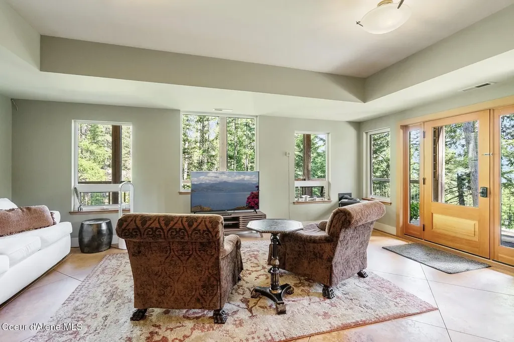 552 Loch Haven Sagle ID 83860