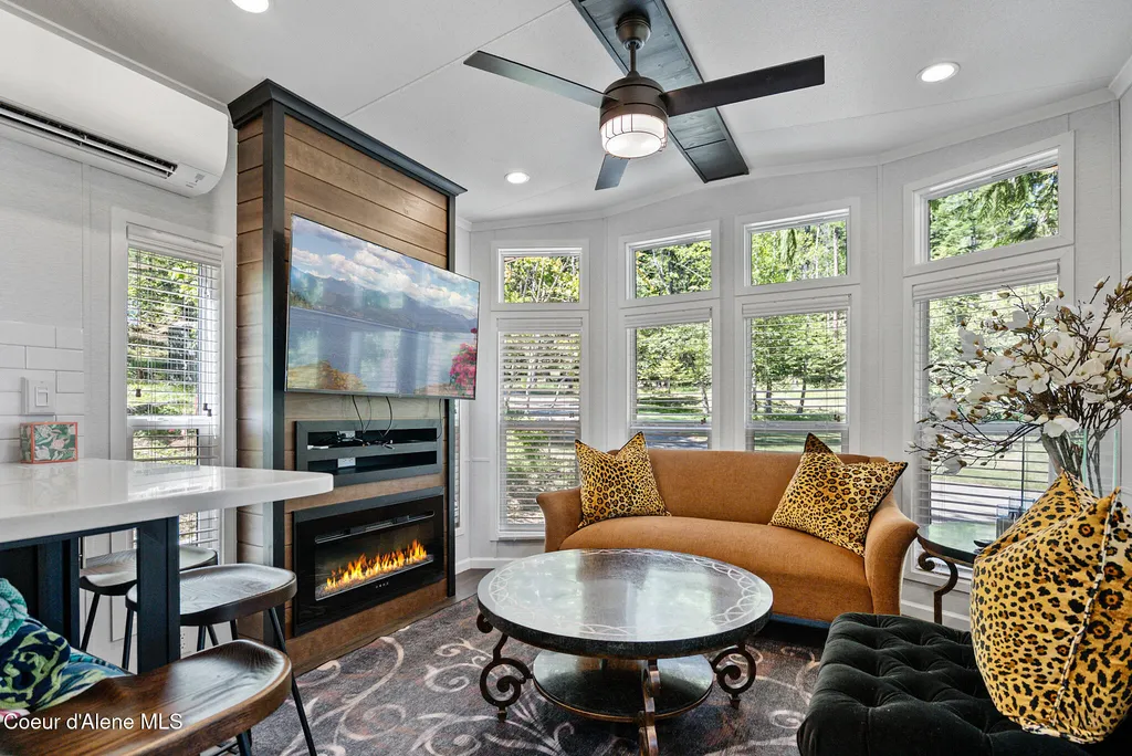 552 Loch Haven Sagle ID 83860