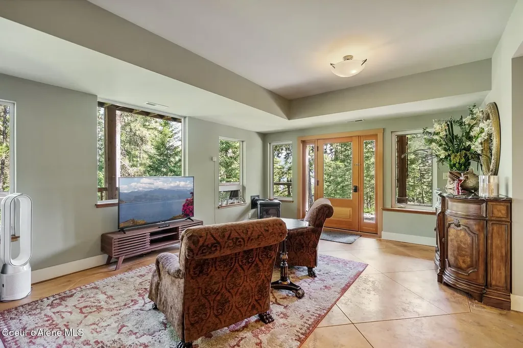 552 Loch Haven Sagle ID 83860