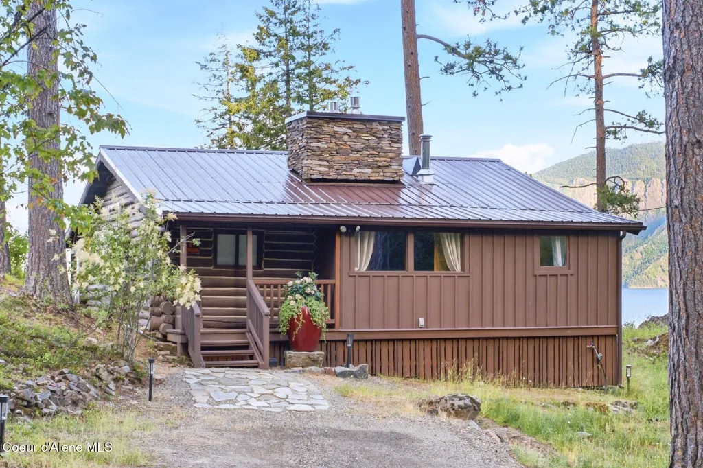 552 Loch Haven Sagle ID 83860