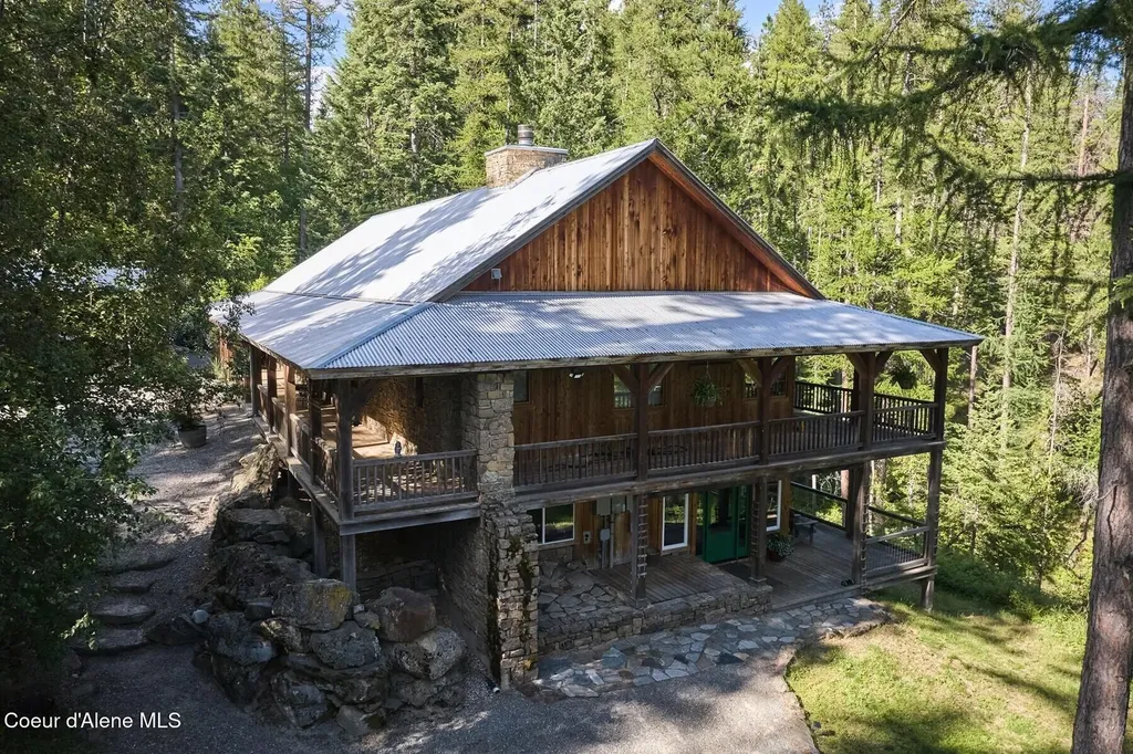 552 Loch Haven Sagle ID 83860