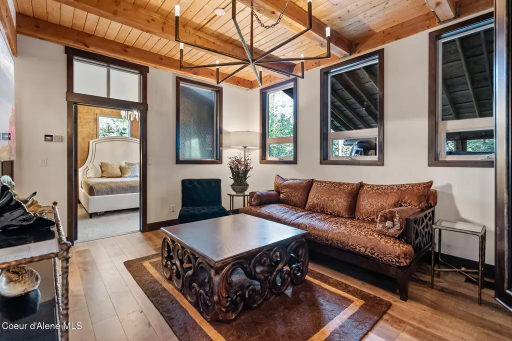 552 Loch Haven Sagle ID 83860