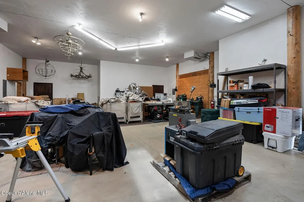 552 Loch Haven Sagle ID 83860