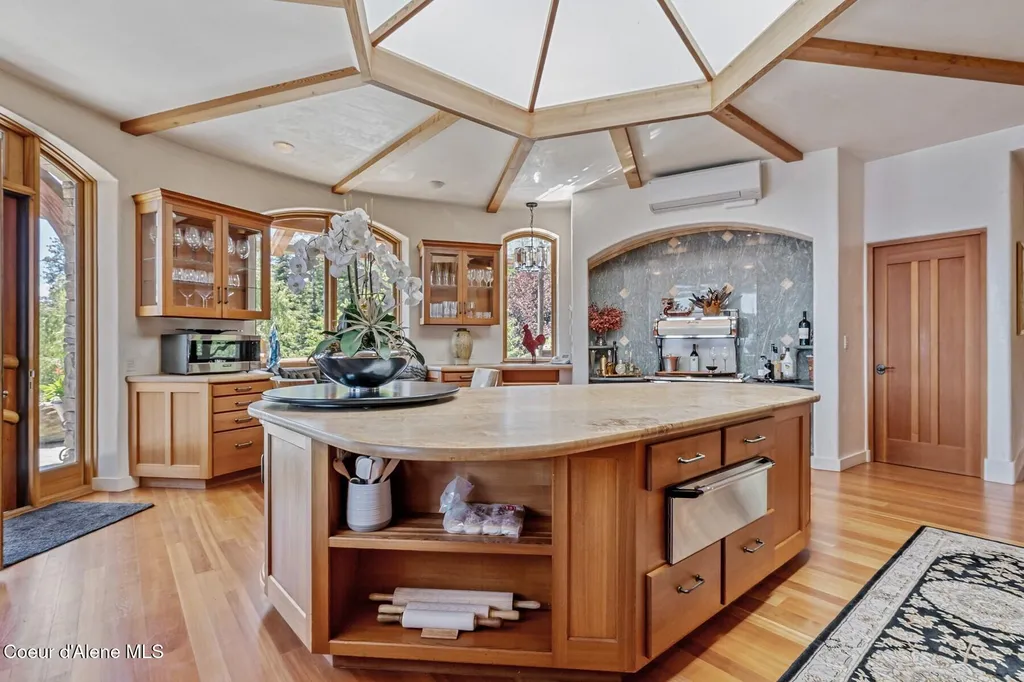 552 Loch Haven Sagle ID 83860
