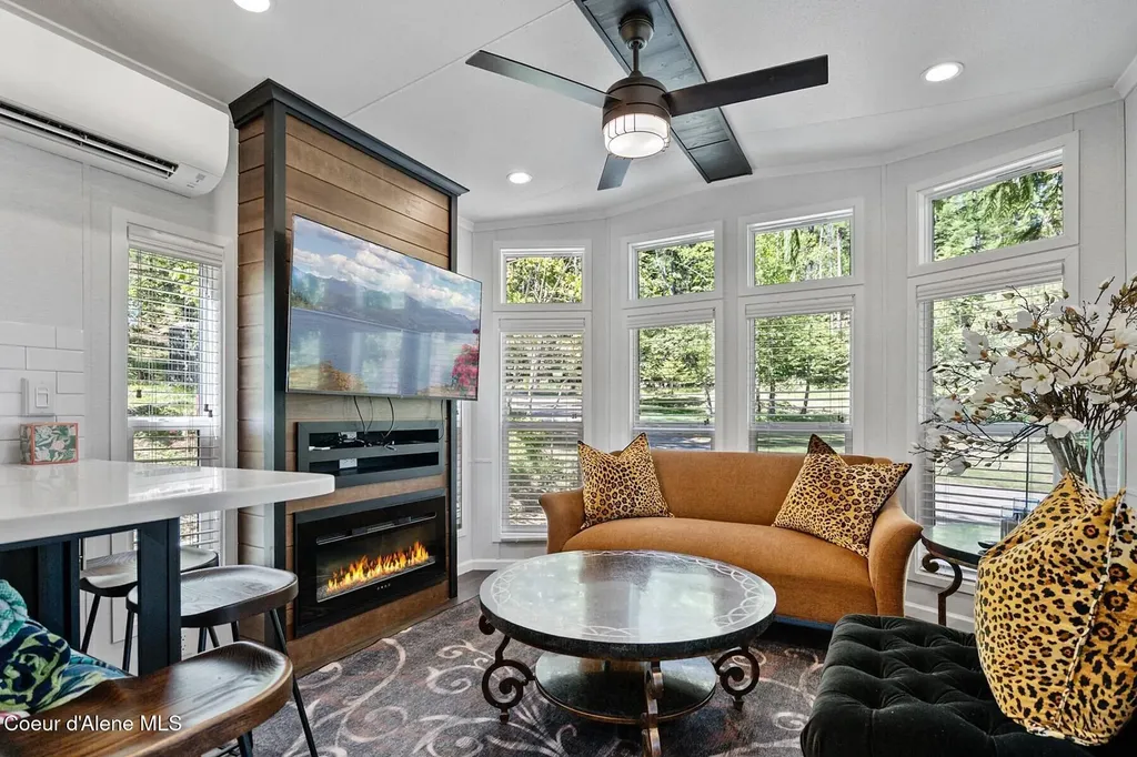 552 Loch Haven Sagle ID 83860
